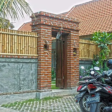 Peaceful Fancy Twin Bed Room With Pool In Canggu